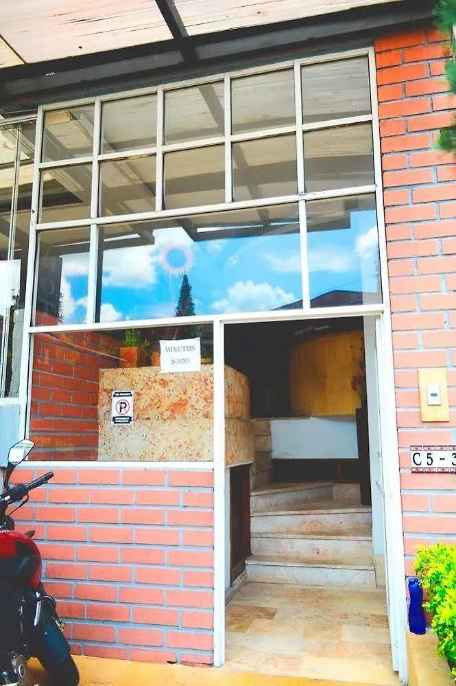 Hotel Casa Blanca Laureles Medellin 3*,  Colombia