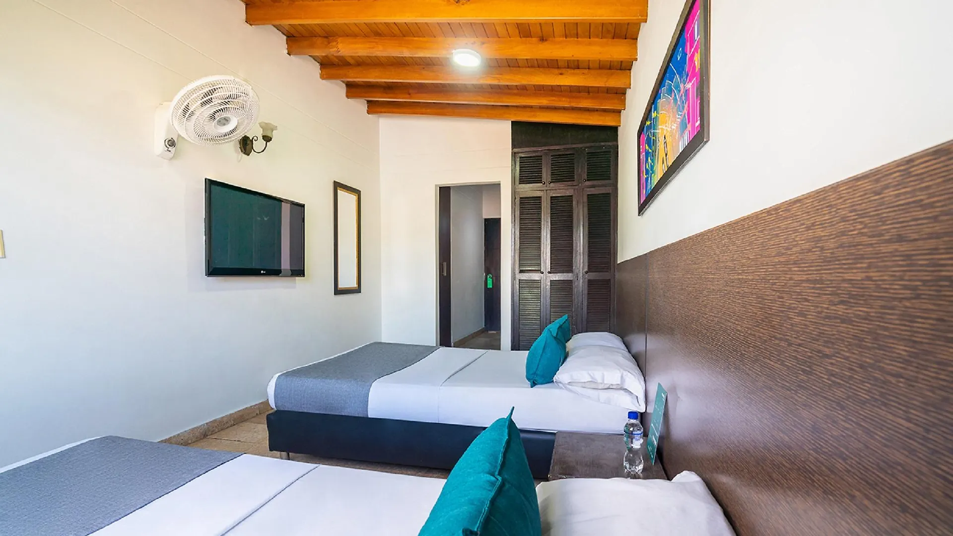 Hotel Casa Blanca Laureles Medellín