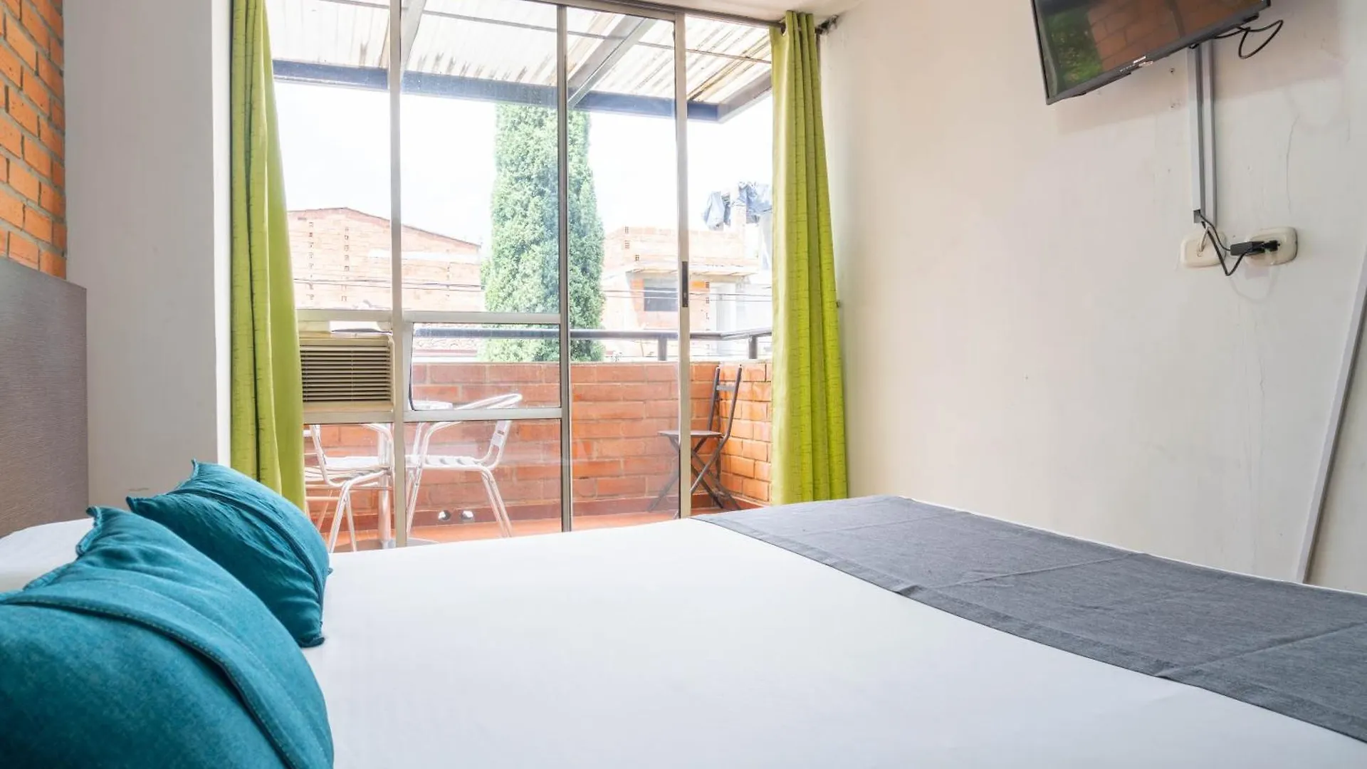 Hotel Casa Blanca Laureles Medellín