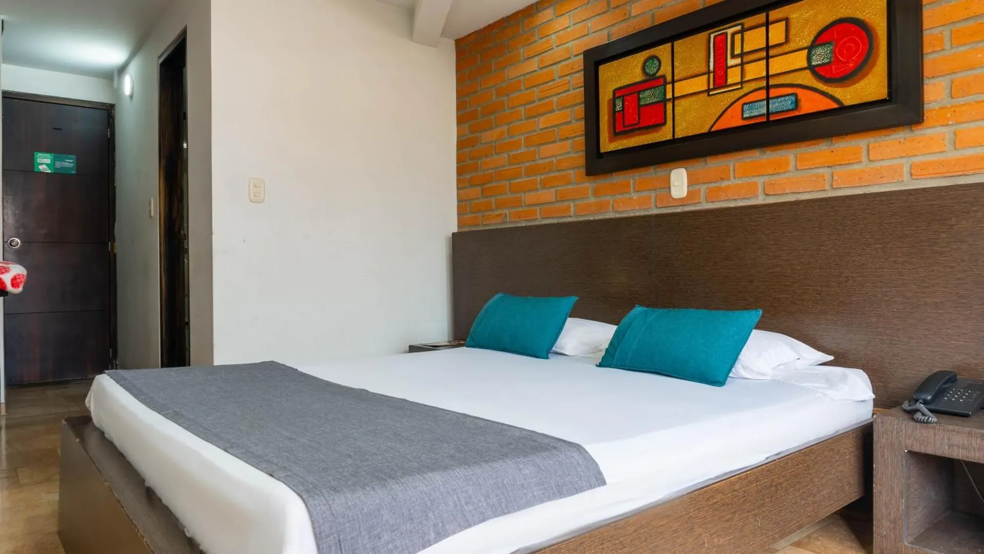 Hotel Casa Blanca Laureles Medellín