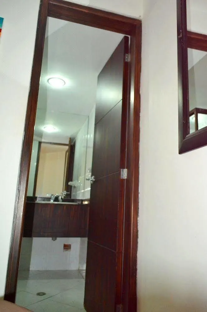 Hotel Casa Blanca Laureles Medellín 3*,